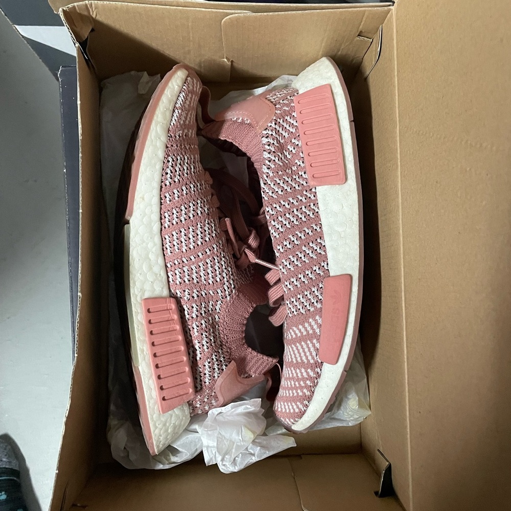 Adidas NMD R1 - Picture 1 of 2